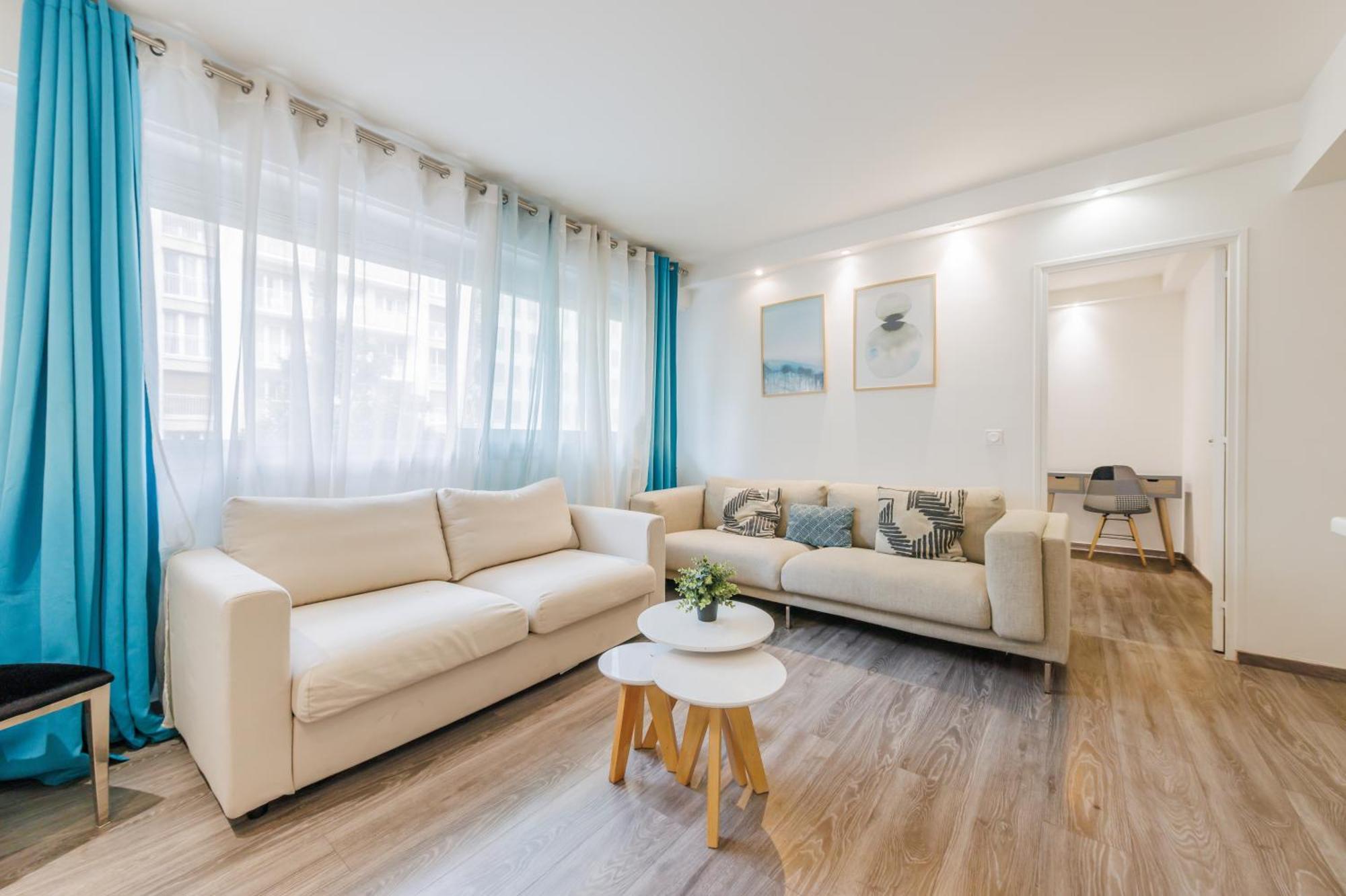 Cmg Anatole France Levallois G Exterior photo